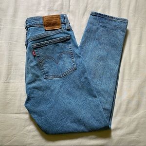 Levi’s Wedgie Icon Jeans